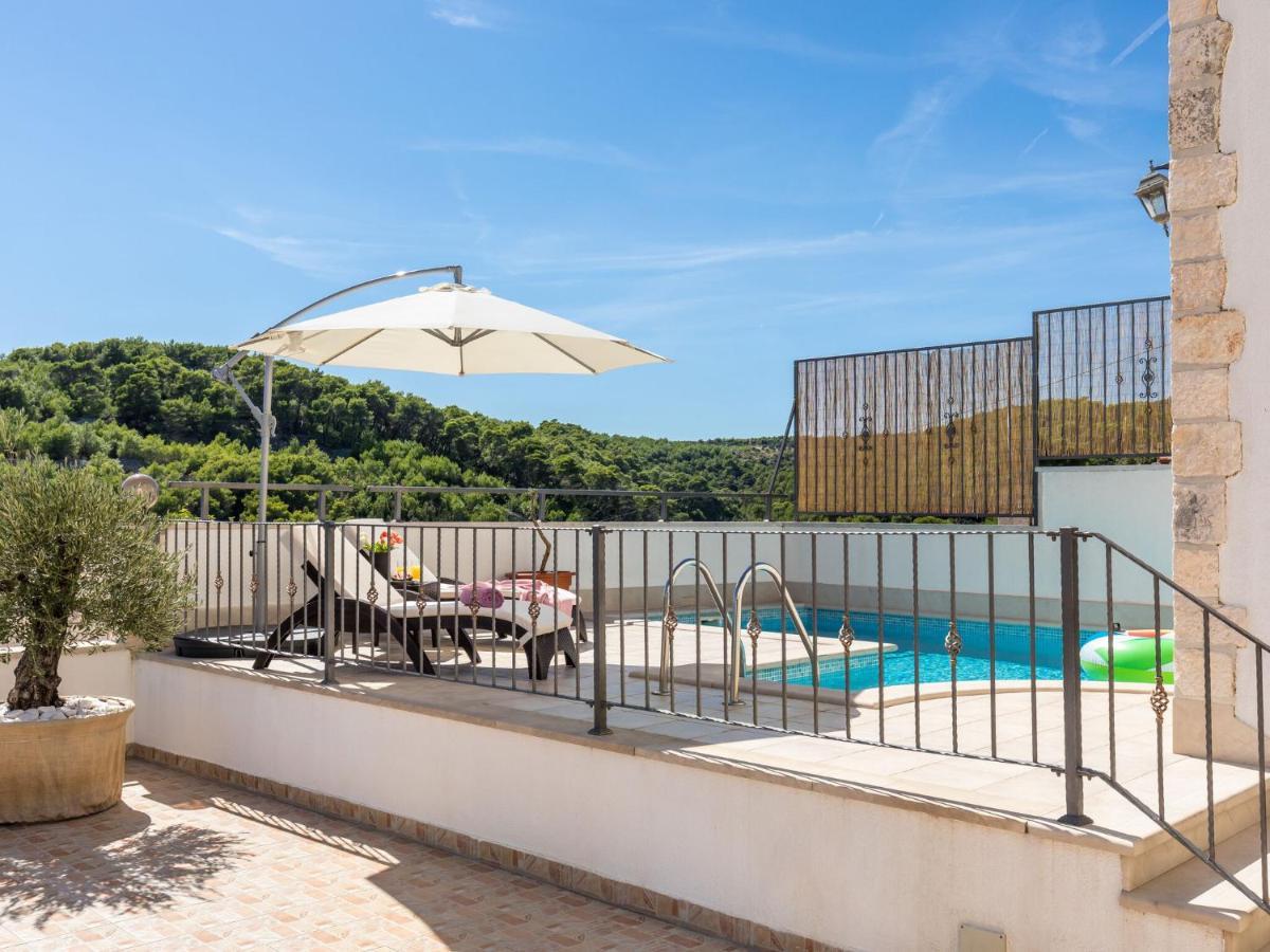 Luxurious Villa In Selca With Pool Eksteriør billede